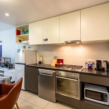Aussie Escape Apartments-Skyline Collins Tower-3